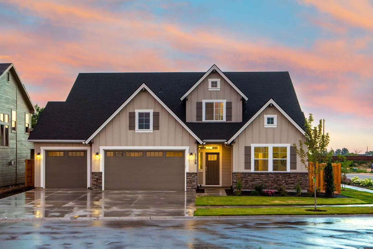 A familiar home at evening, the house you may keep